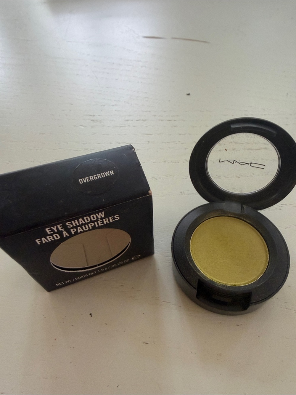 MAC Cosmetics Overgrown Single Eye Shadow - Yellow Green